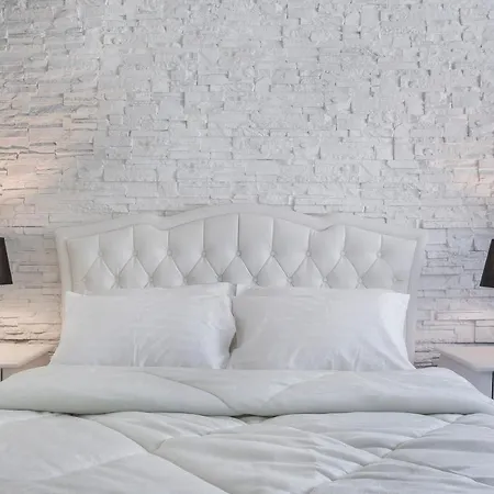 شقة Minetos Vlachata