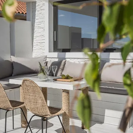 Minetos 公寓 Vlachata